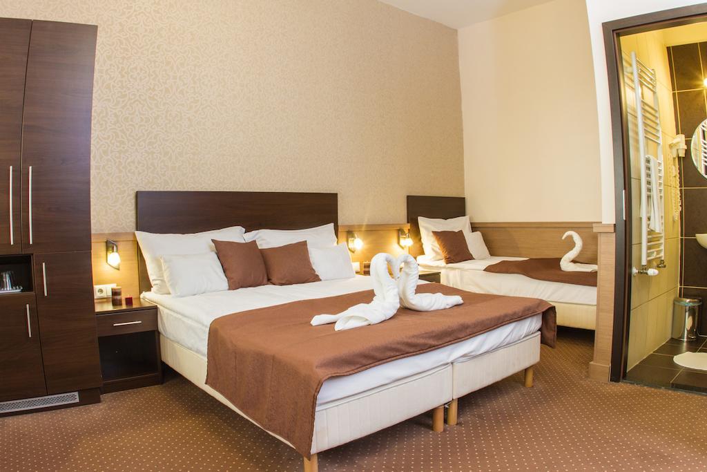 Central Hotel 21 And Apartments Budapest Esterno foto